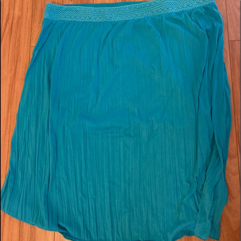 Turquoise Faded Glory knit skirt.  4x 26/28